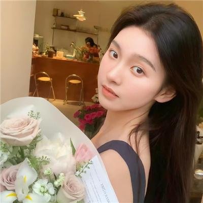 穿进游戏后她们都想辅助我修行